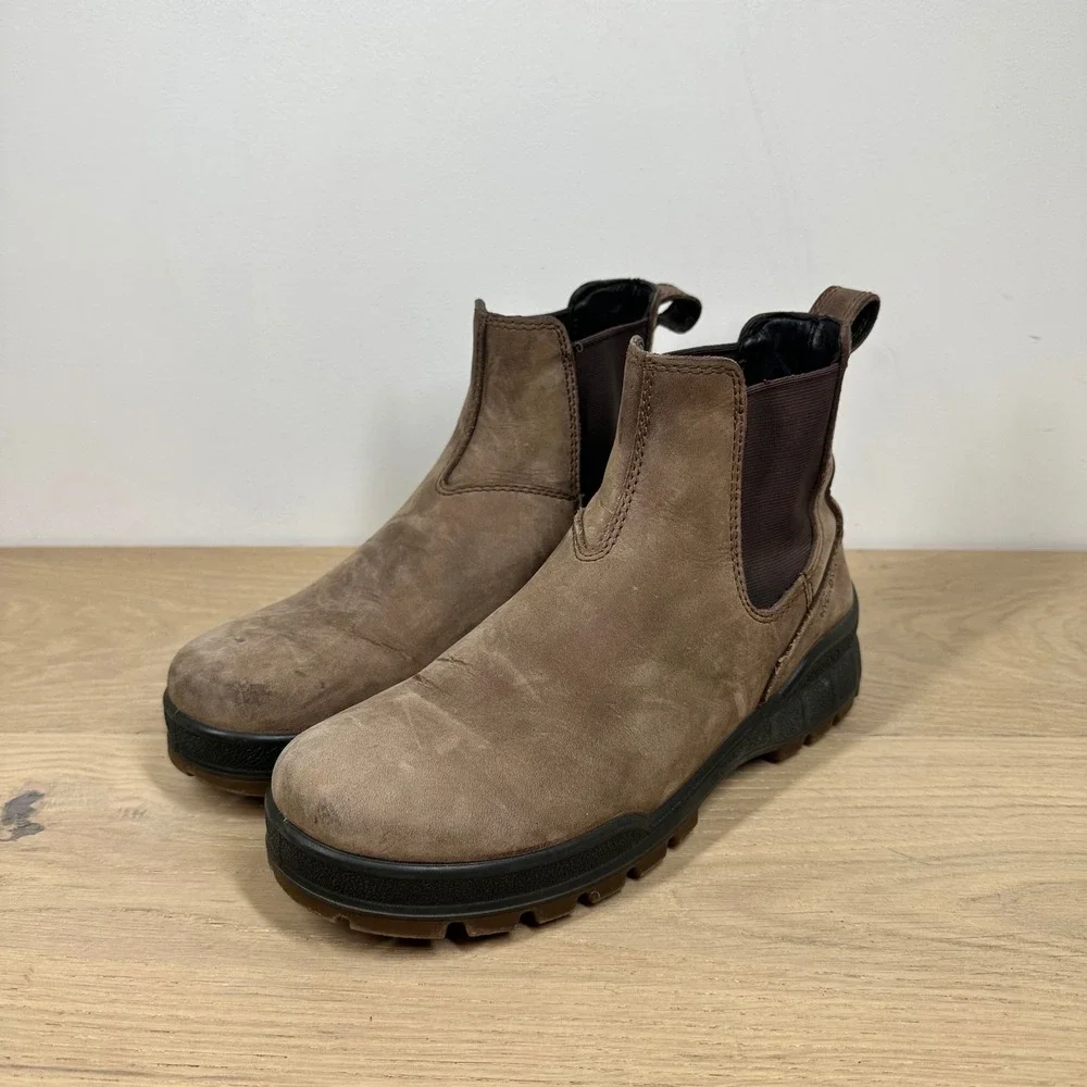 ECCO Track Chelsea Boots Mens 4 Brown Leather Gore Lug Sole Outdoor Comfort